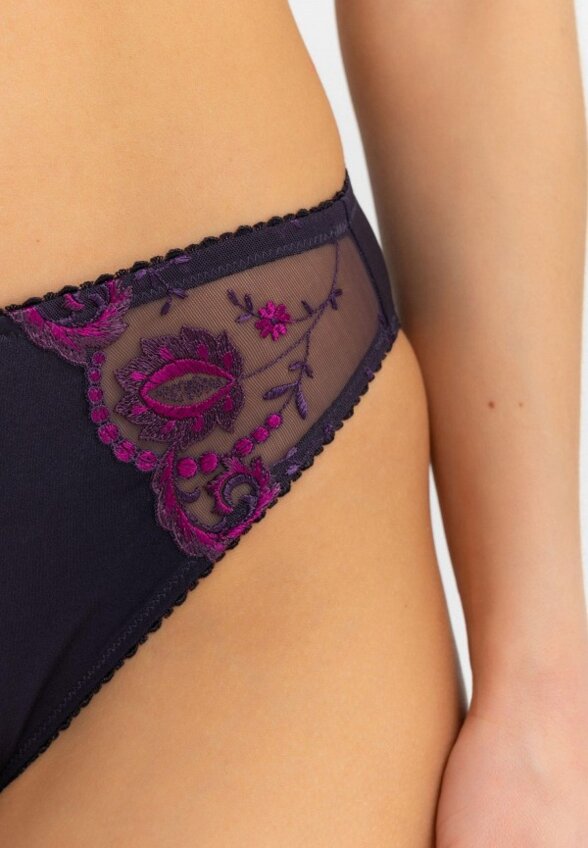 Трусы Conturelle