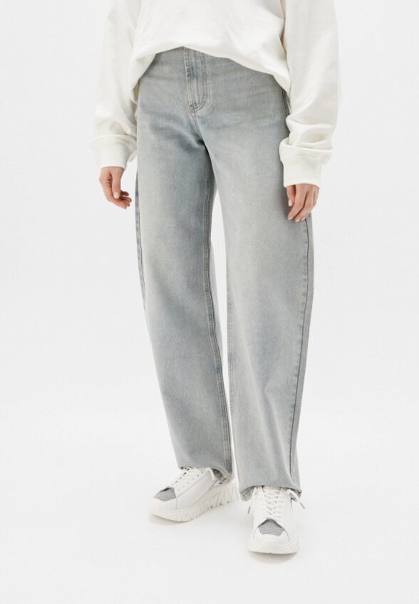 Кроссовки DKNY