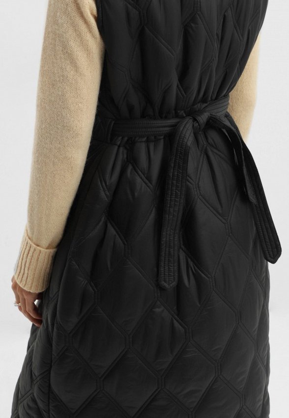 Жилет стеганый Passegiata