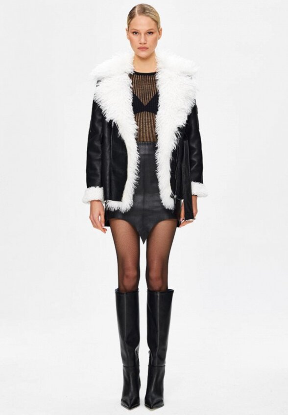 Пальто меховое Miss Chic