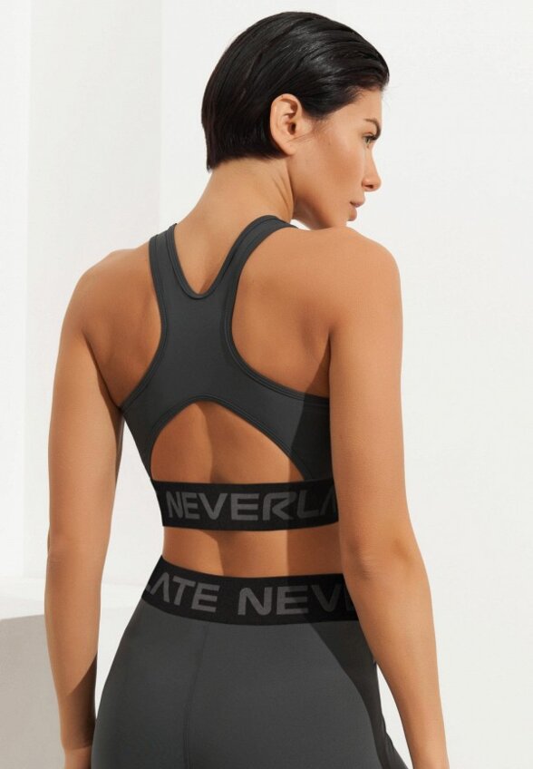 Топ спортивный Neverlate