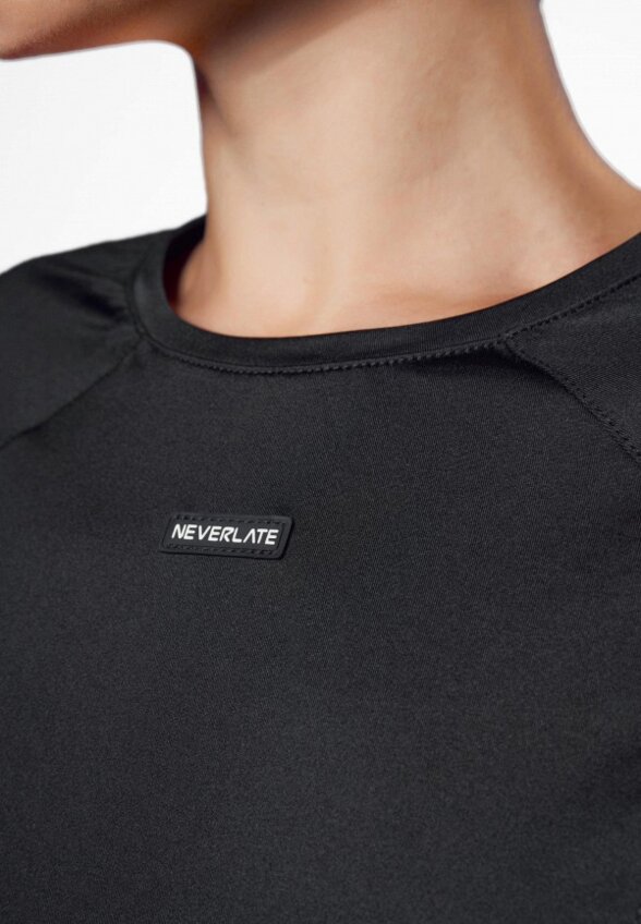 Футболка спортивная Neverlate