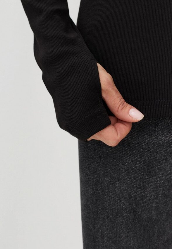 Лонгслив Savage