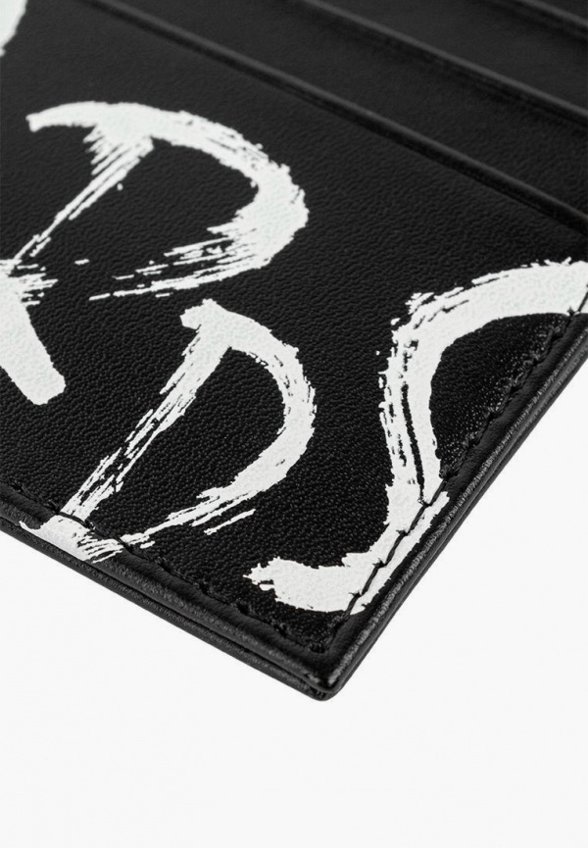 Кредитница Mumi