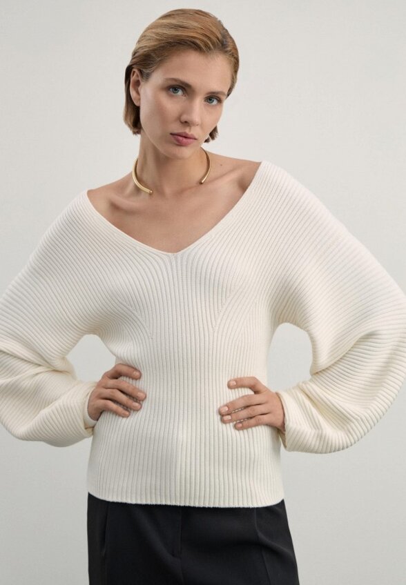 Пуловер Zarina