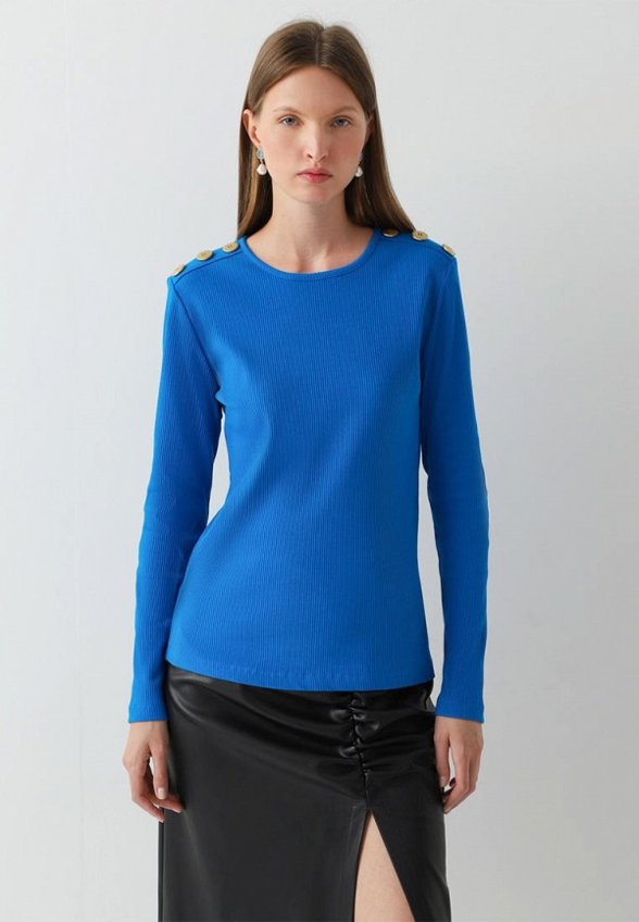 Лонгслив Nominee