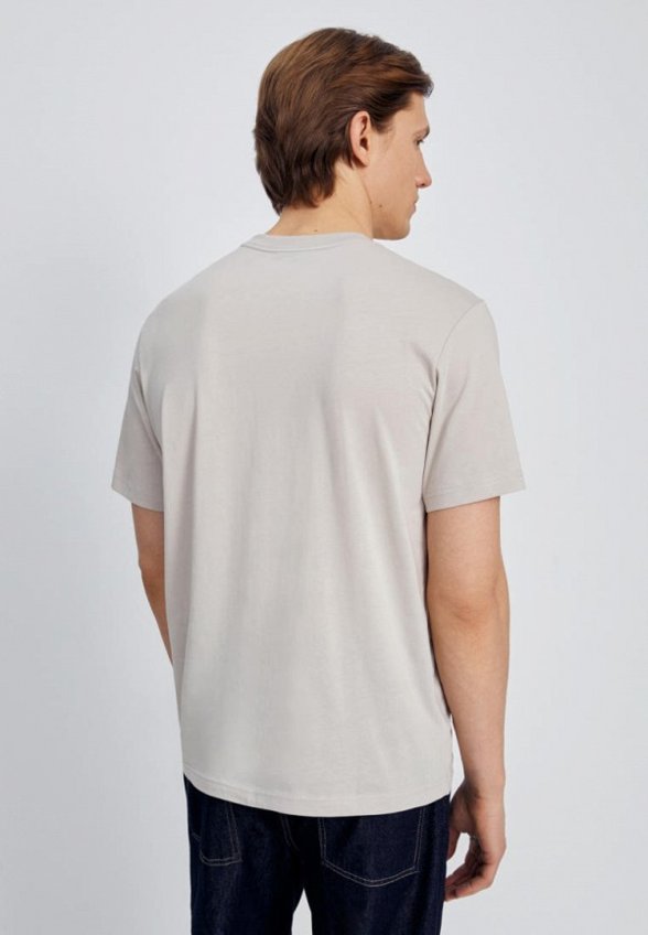 Футболка Finn Flare