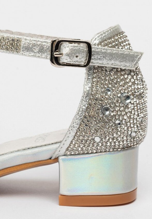 Босоножки Tikkago