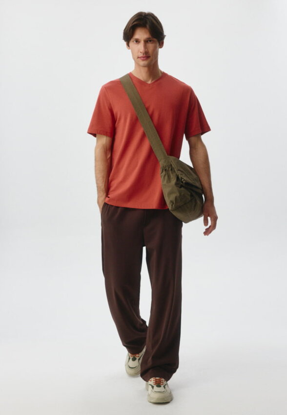 Футболка MARK REGULAR FIT базовая