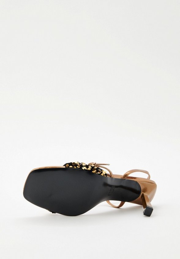 Босоножки Nume