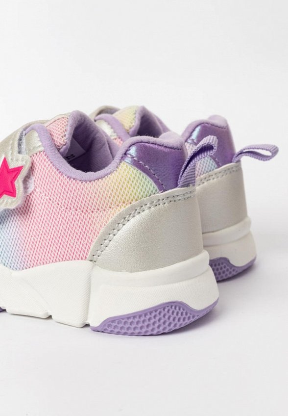 Кроссовки Tikkago