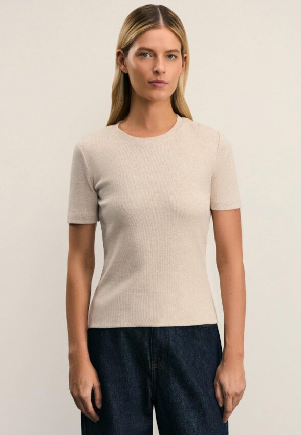 Футболка Zarina