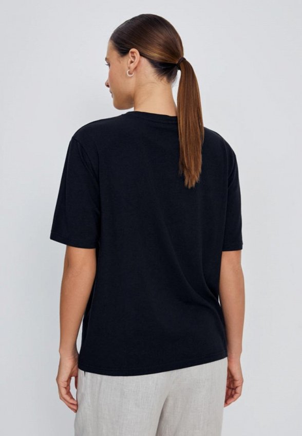 Футболка Finn Flare