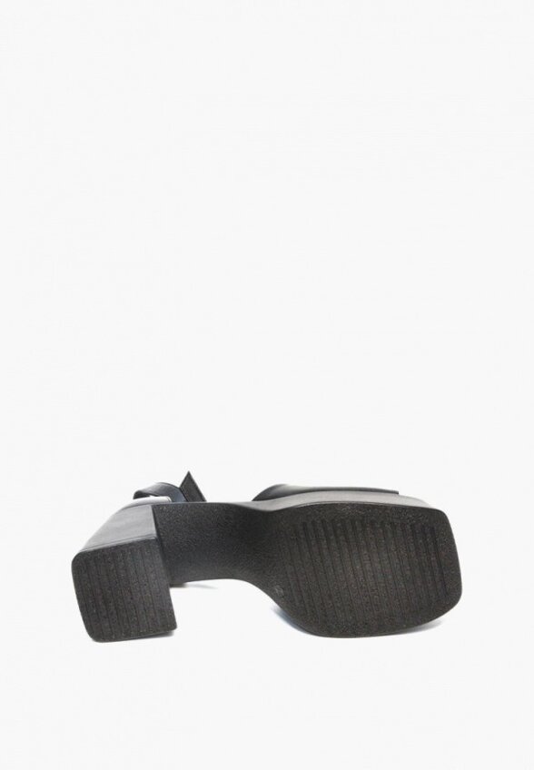 Босоножки Airbox