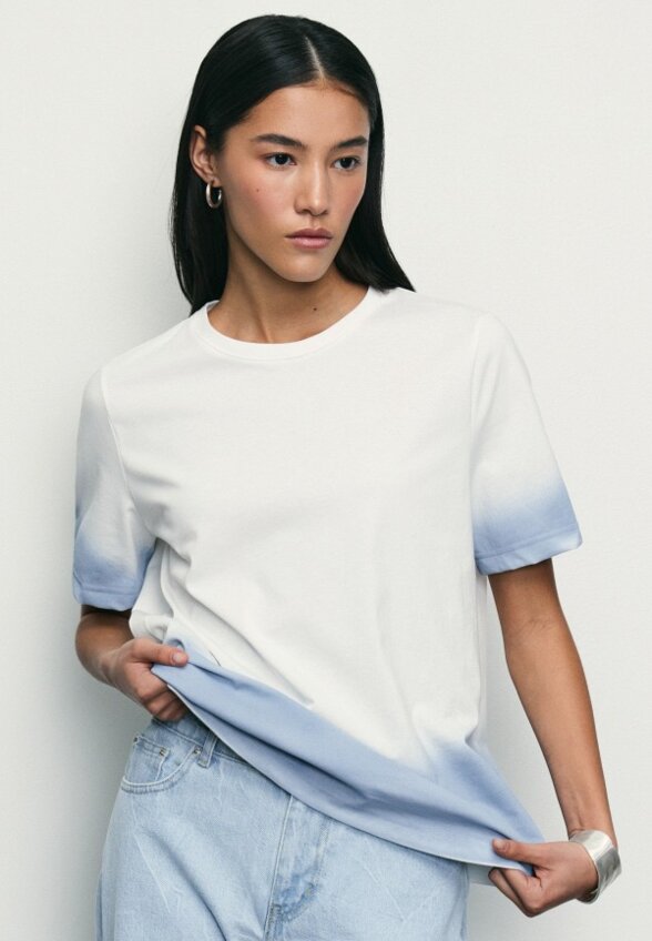 Футболка Zarina