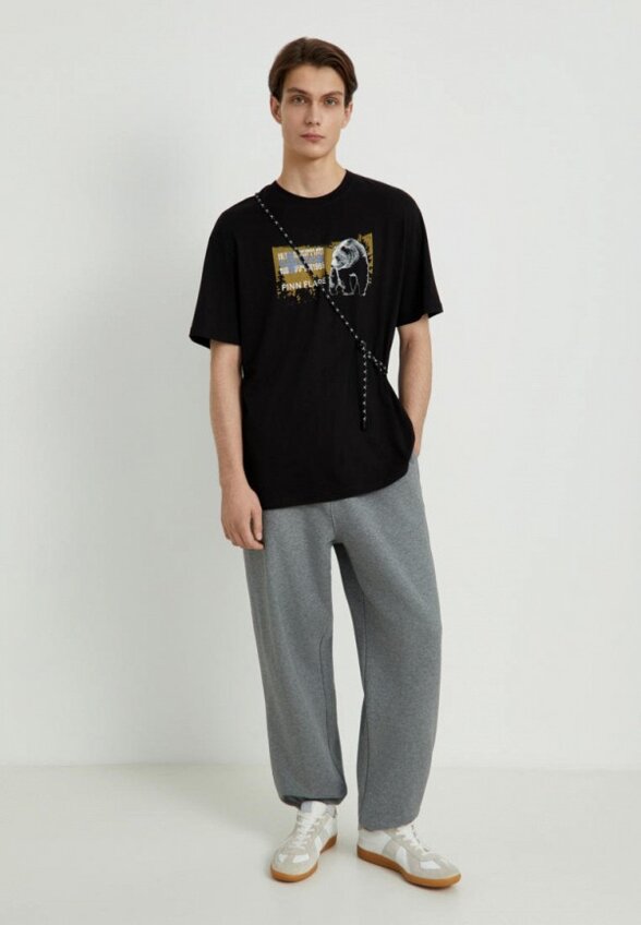 Футболка Finn Flare