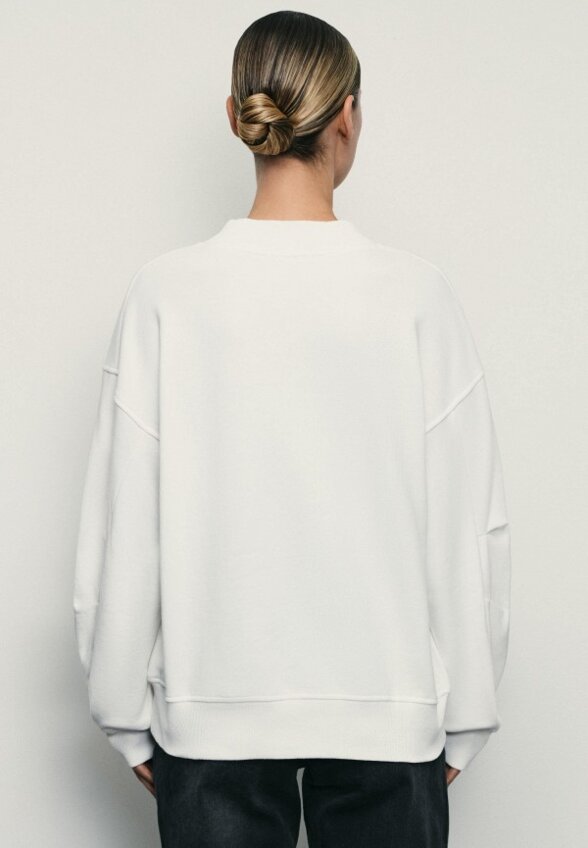 Свитшот Zarina