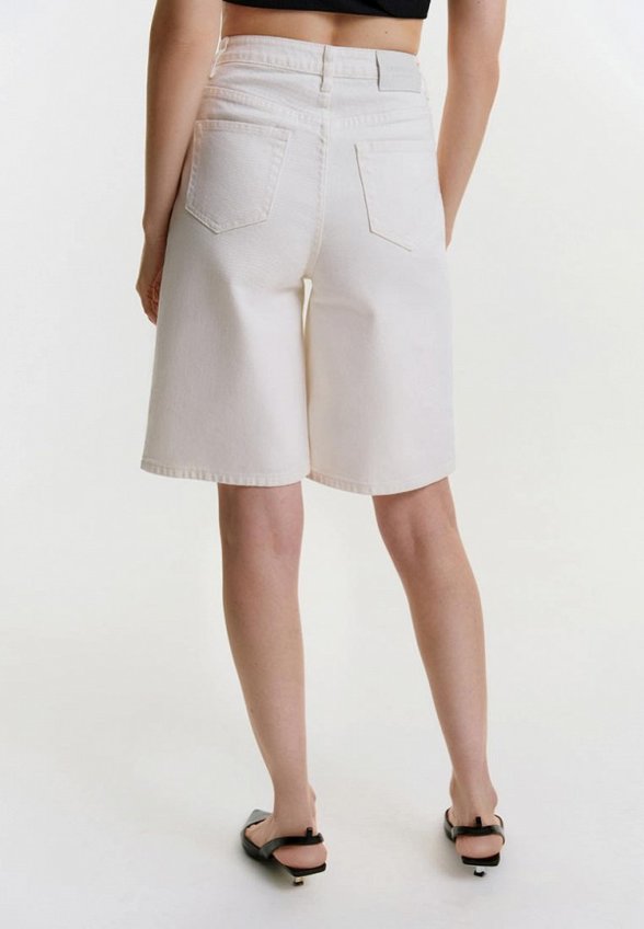 Шорты джинсовые Daisyknit