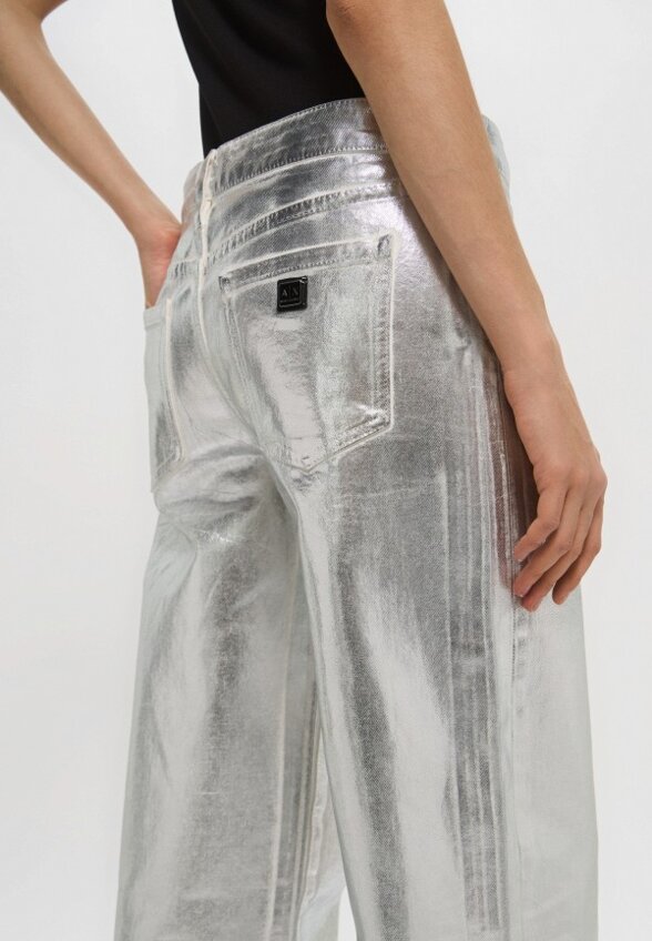 Джинсы Armani Exchange