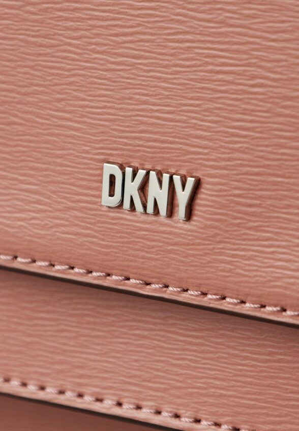 Сумка DKNY