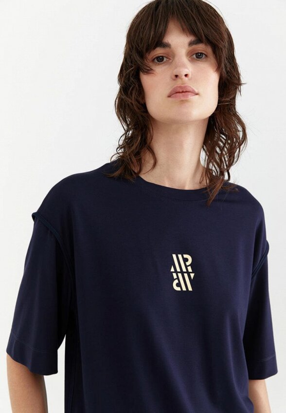 Футболка M.Reason