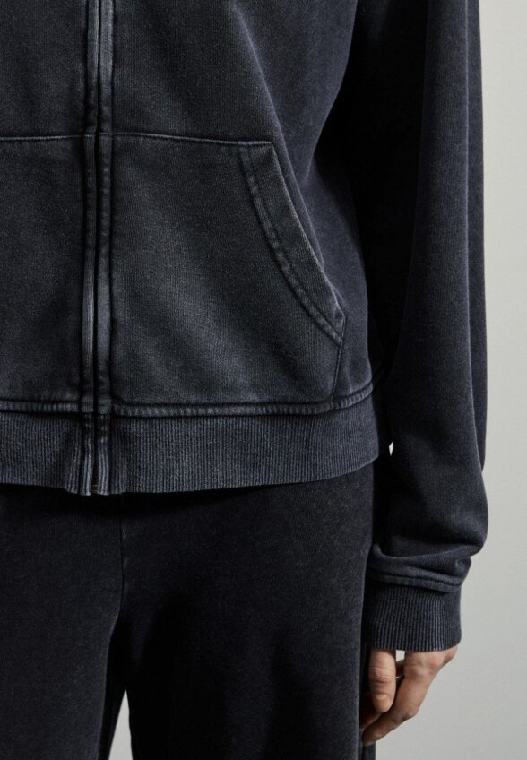 Толстовка Zarina