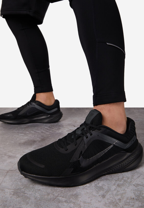 Кроссовки мужские Nike Quest 5, Черный