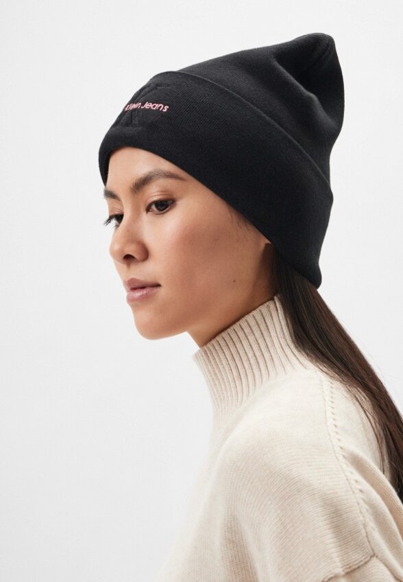 Шапка Calvin Klein Jeans