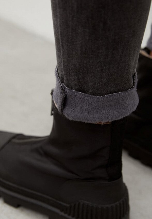 Джинсы Finn Flare