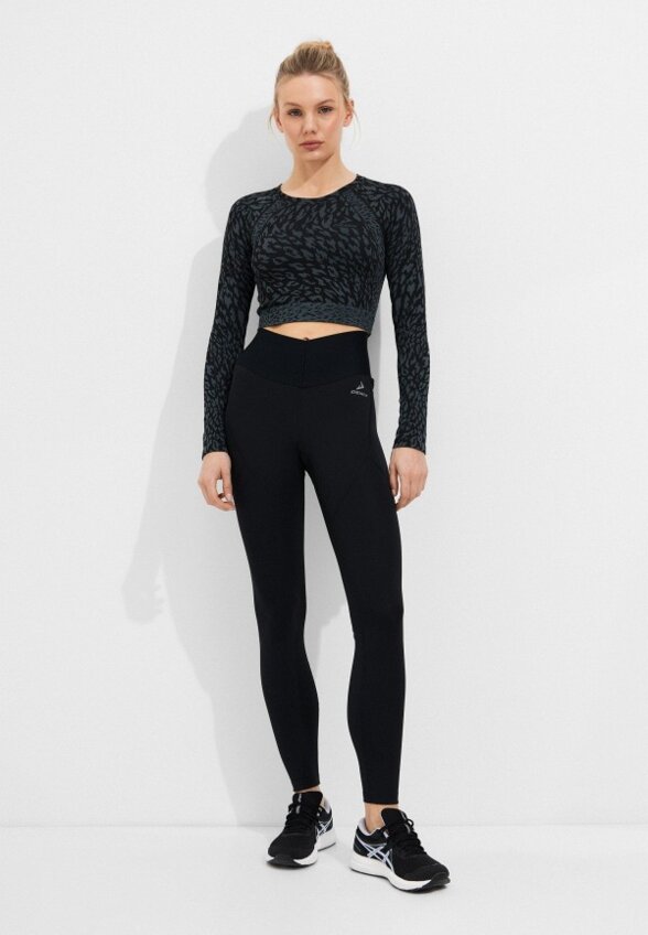 Лонгслив спортивный Demix