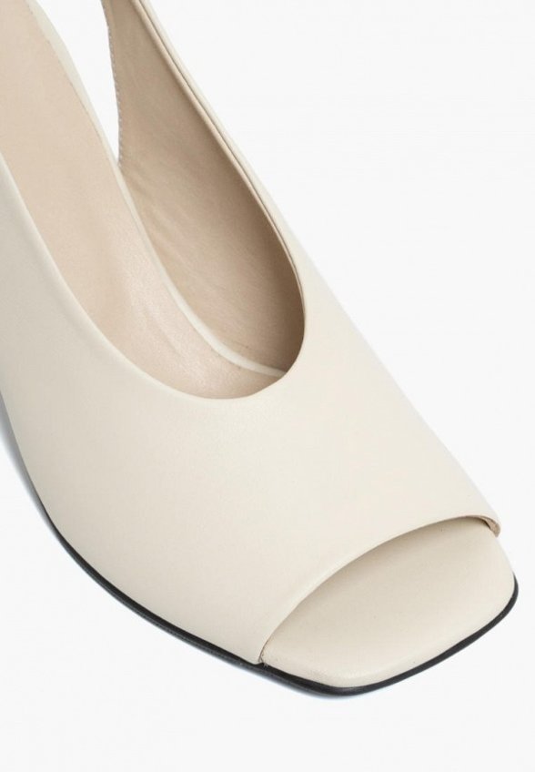 Босоножки Mysa