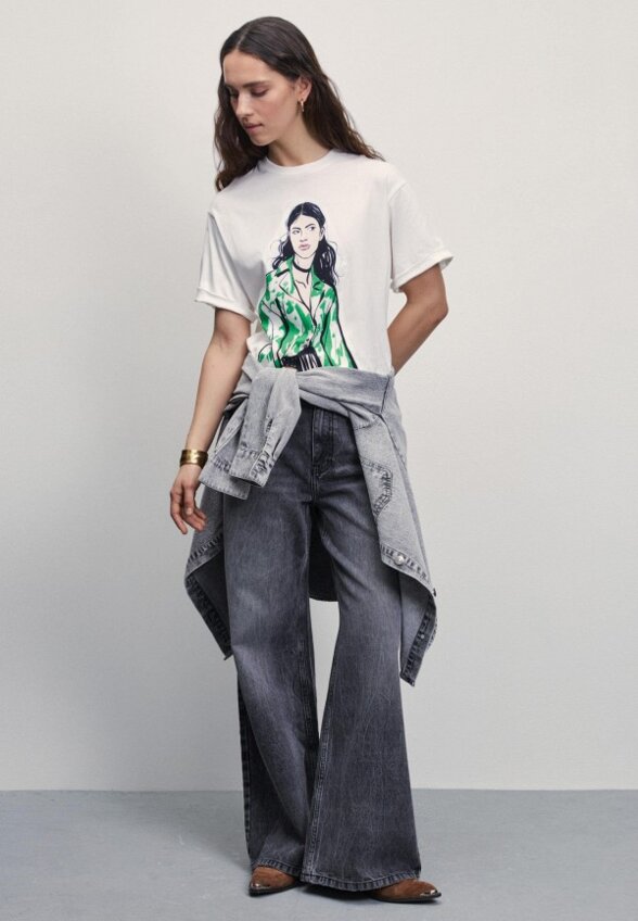 Футболка Zarina