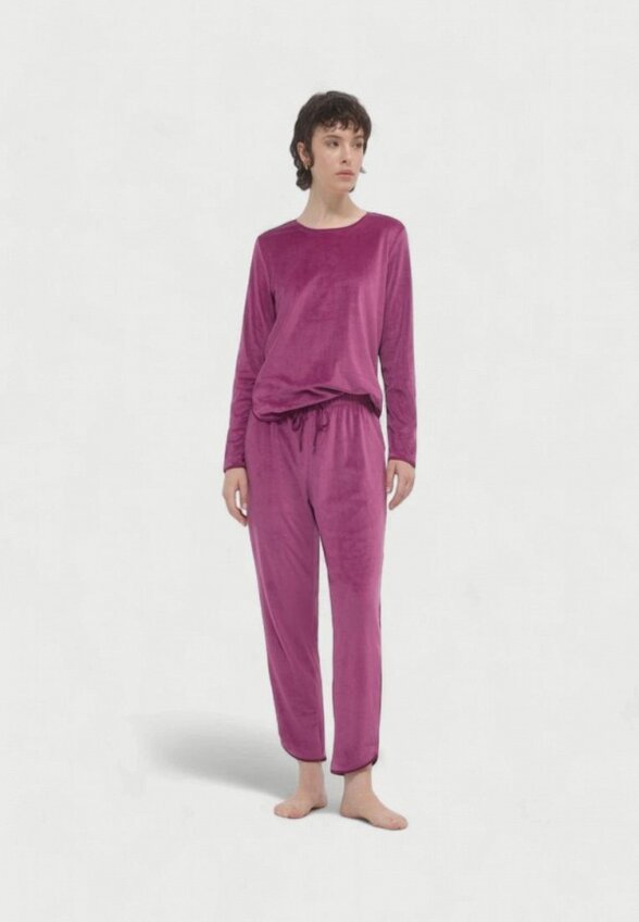 Лонгслив домашний Calliope