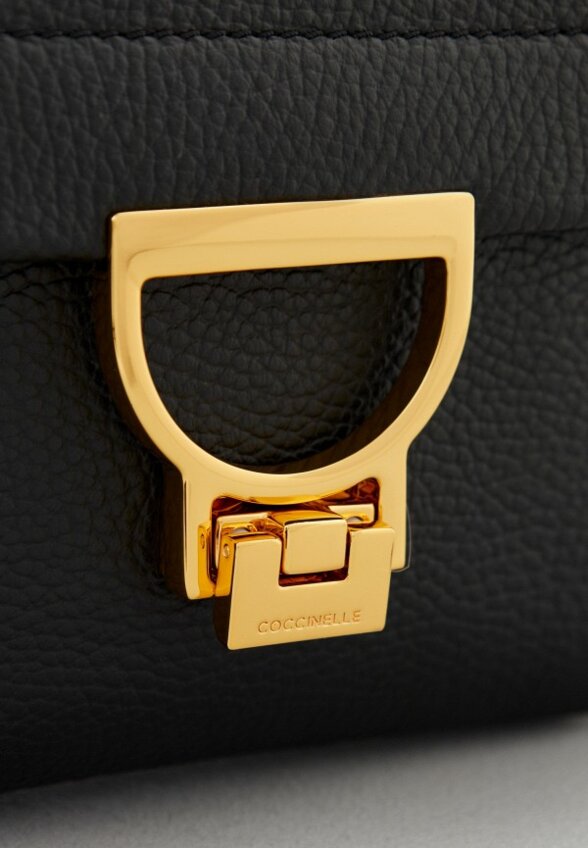 Сумка Coccinelle