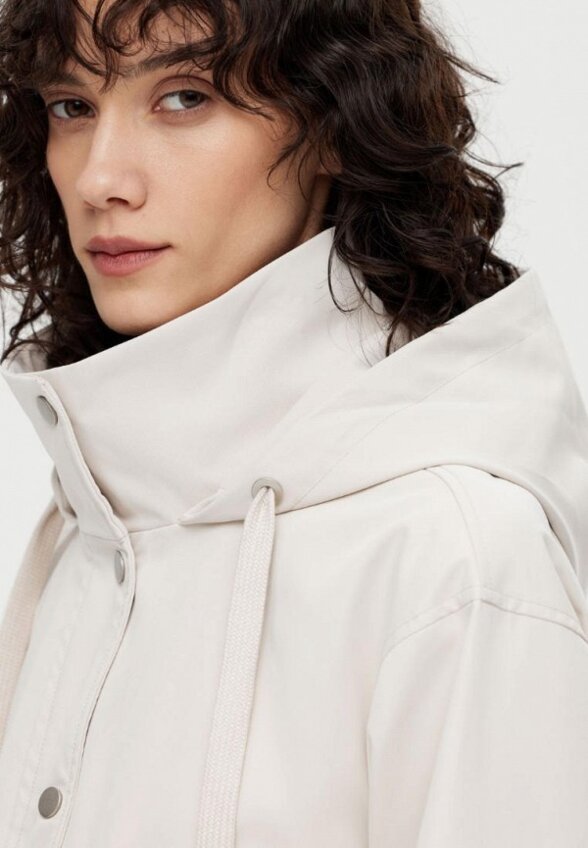 Ветровка Lusio