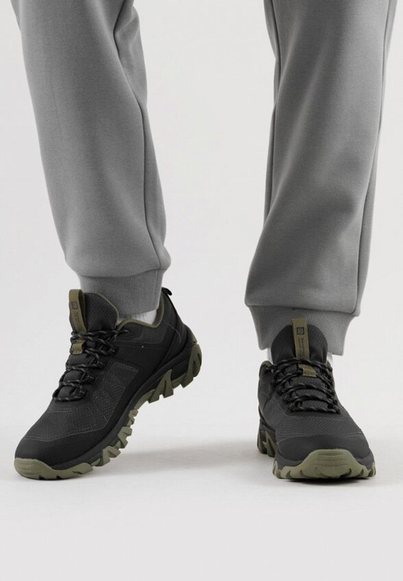 Кроссовки Baasploa