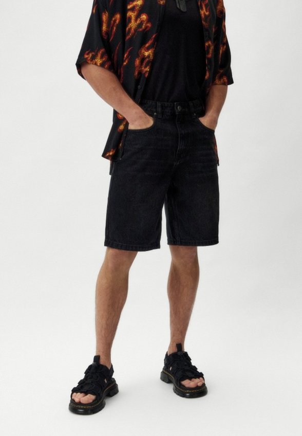 Шорты джинсовые Mademan