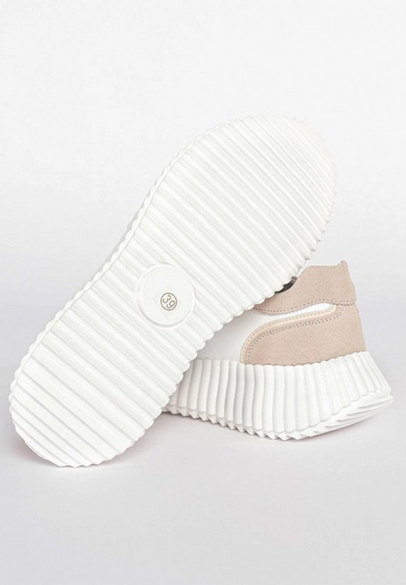 Кроссовки Gut