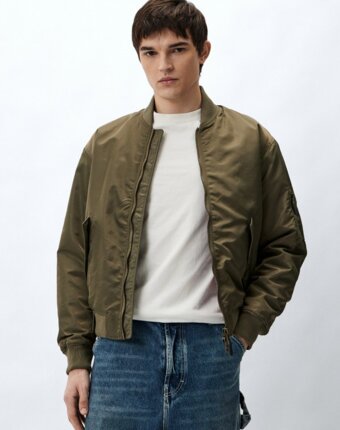 Куртка утепленная Guess Jeans мужчинам