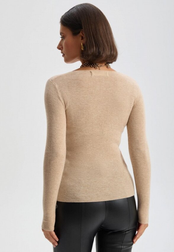 Пуловер Lumiere Magique