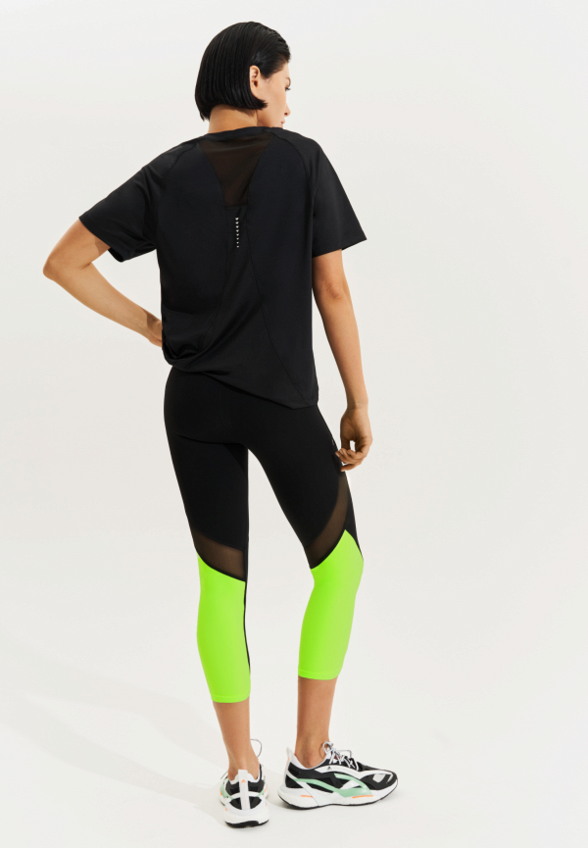 Футболка Neverlate