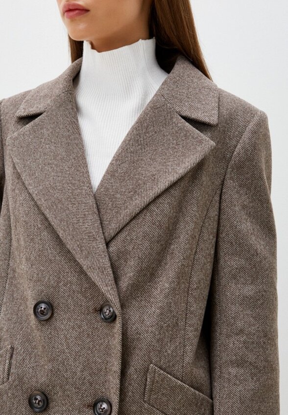 Пальто двубортное Almarosa