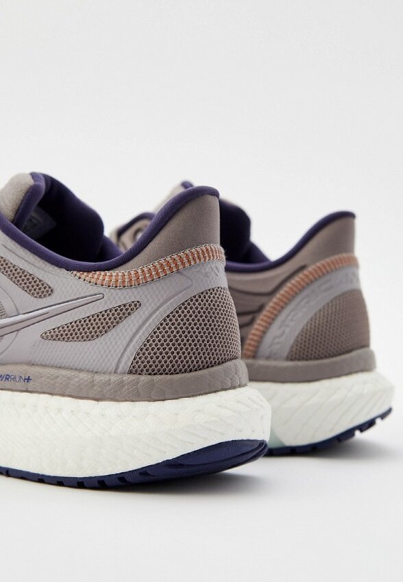 Кроссовки Saucony