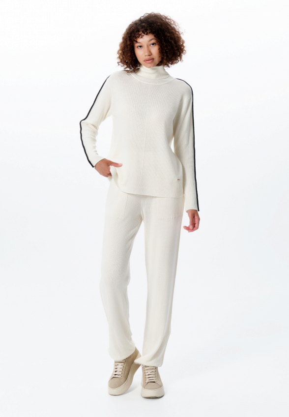 Свитер Ареола