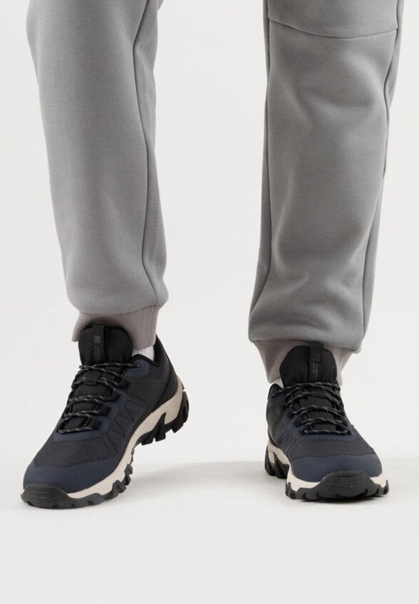 Кроссовки Baasploa