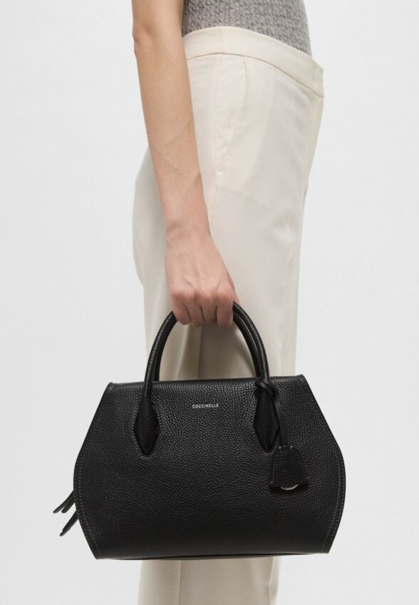 Сумка и брелок Coccinelle