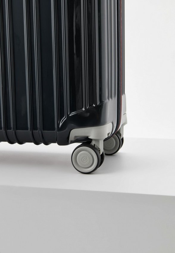 Чемодан Piquadro