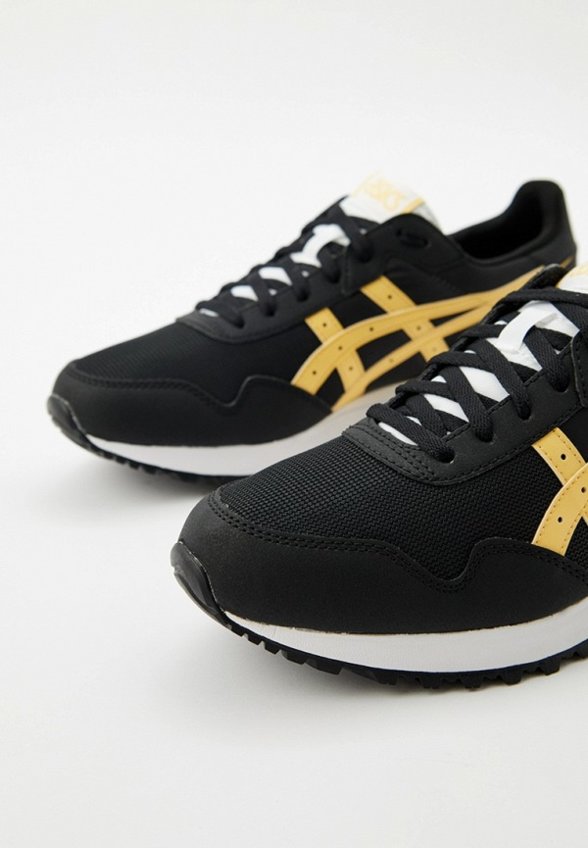 Кроссовки ASICS