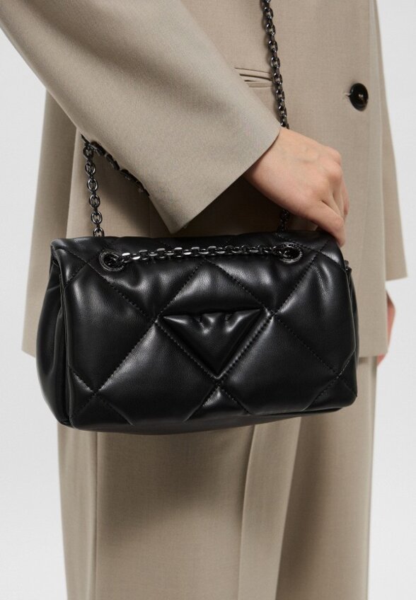 Сумка Emporio Armani