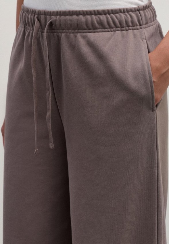 Брюки спортивные Zarina